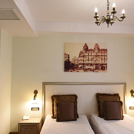 Euro Hotel Grivita Bukarest Exteriör bild