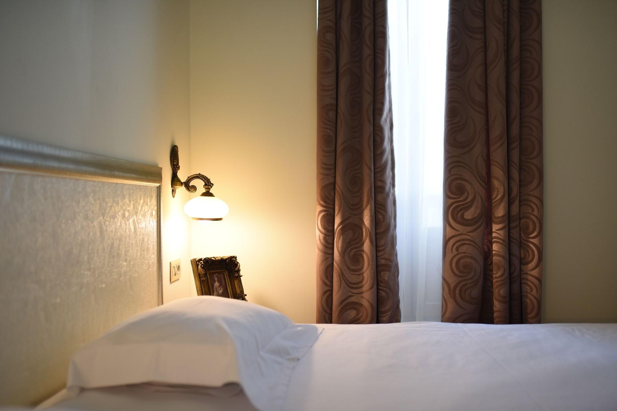 Euro Hotel Grivita Bukarest Exteriör bild