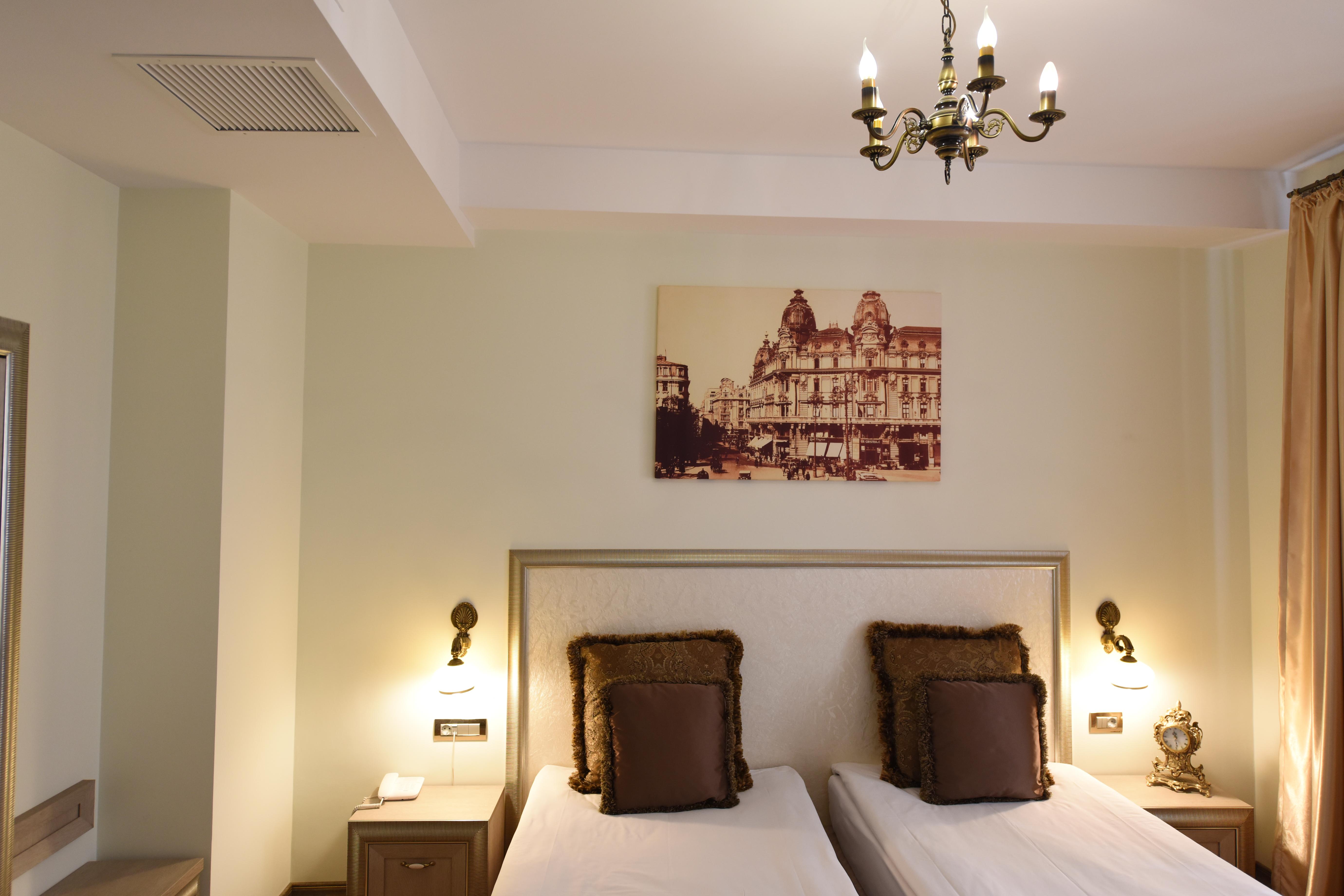Euro Hotel Grivita Bukarest Exteriör bild