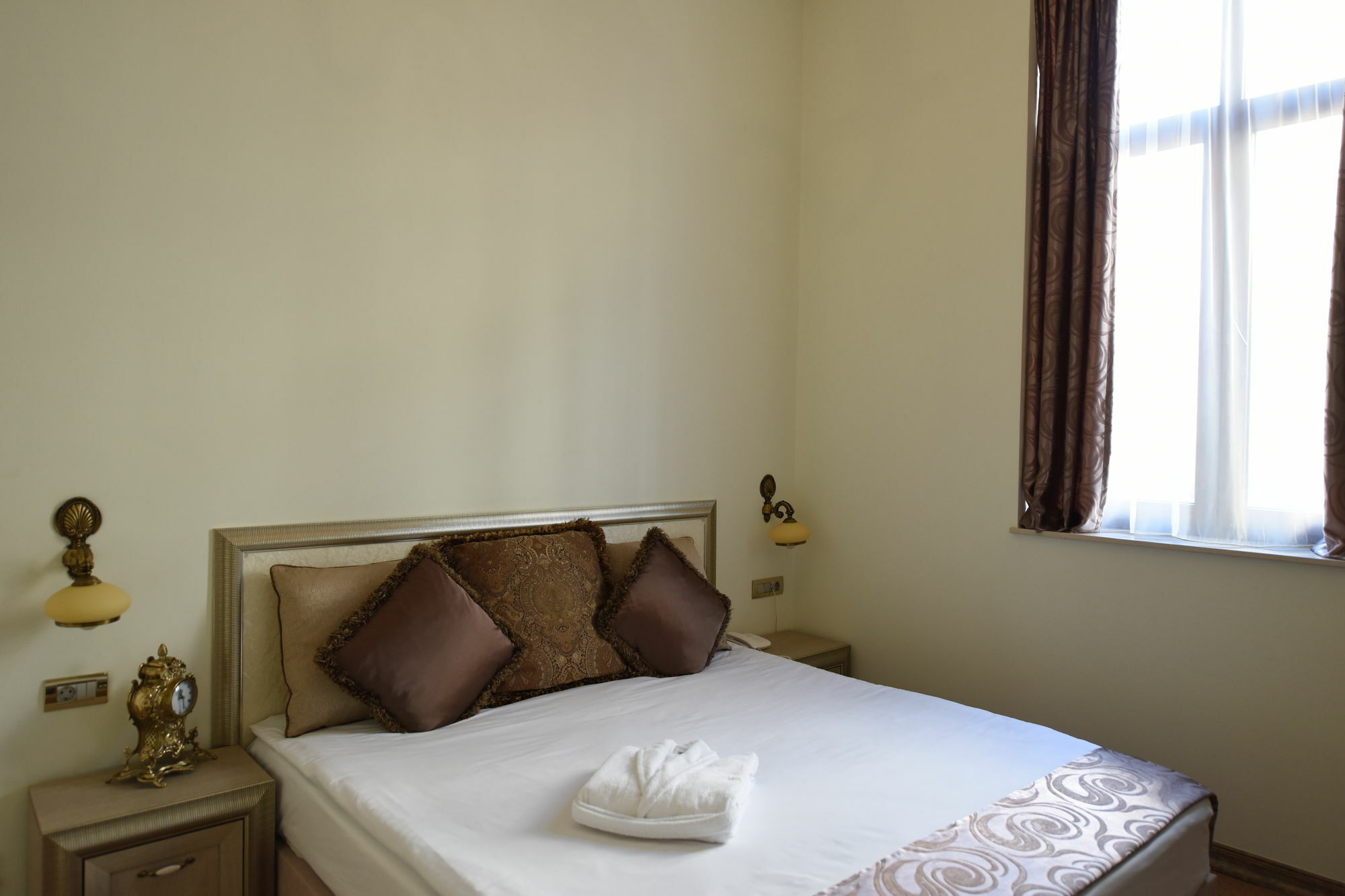 Euro Hotel Grivita Bukarest Exteriör bild